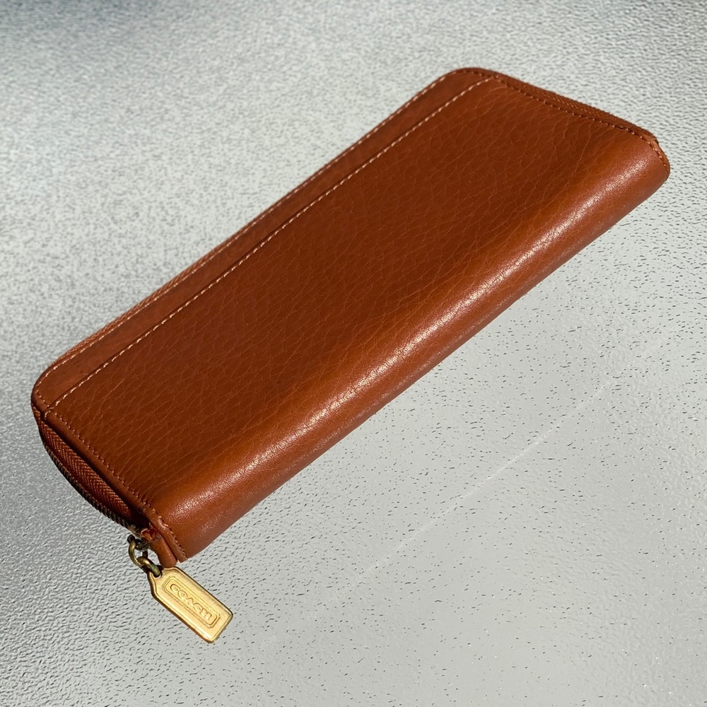 Coach Sonoma Saddle Natural Grain Zip Around Clutch - Picture 2 of 6